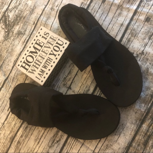 airwalk yoga flip flops
